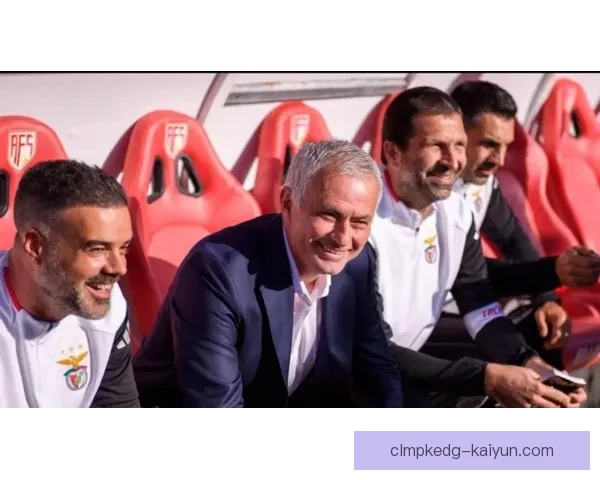 哥伦比亚队比赛策略逐步优化，表现稳健令人期待新赛季挑战